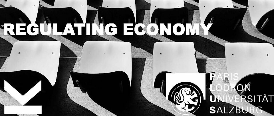 Bild von Sitzreihen in schwarz und weiss gehalten mit den Lettern "Regulating Economy" link oben und den Namen der teilnehmenden Universitäten unten rechts.