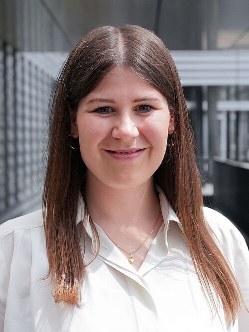 Porträtaufnahme von Mareike Sinz.